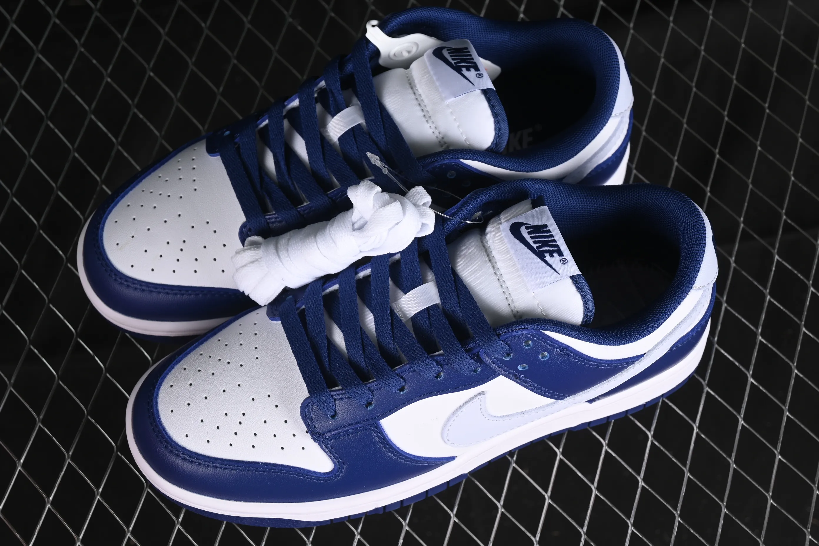 All categories Nk SB Dunk series Nk SB Dunk Low low-top sneakers Nk Dunk Low "Deep Royal Blue" blue-gray SB low-top casual sneakers DV0833-401